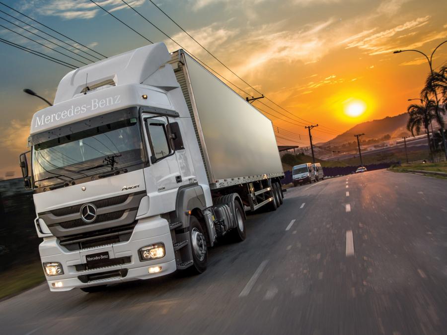  Mercedes-Benz Axor 2036 4x2 2011 года  (BR) (фото 3 из 3)